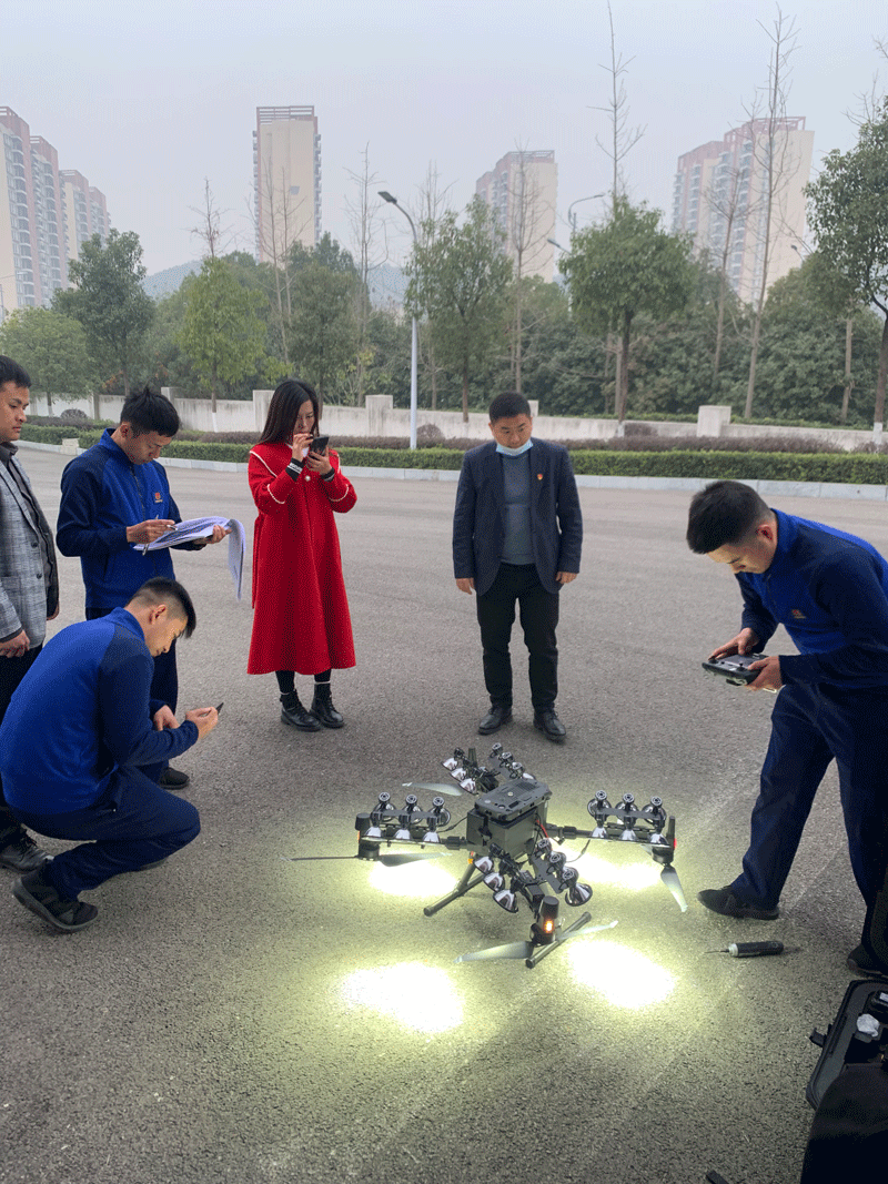 系留照明无人机