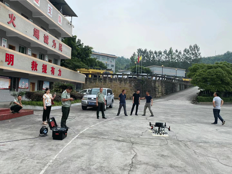 系留照明无人机